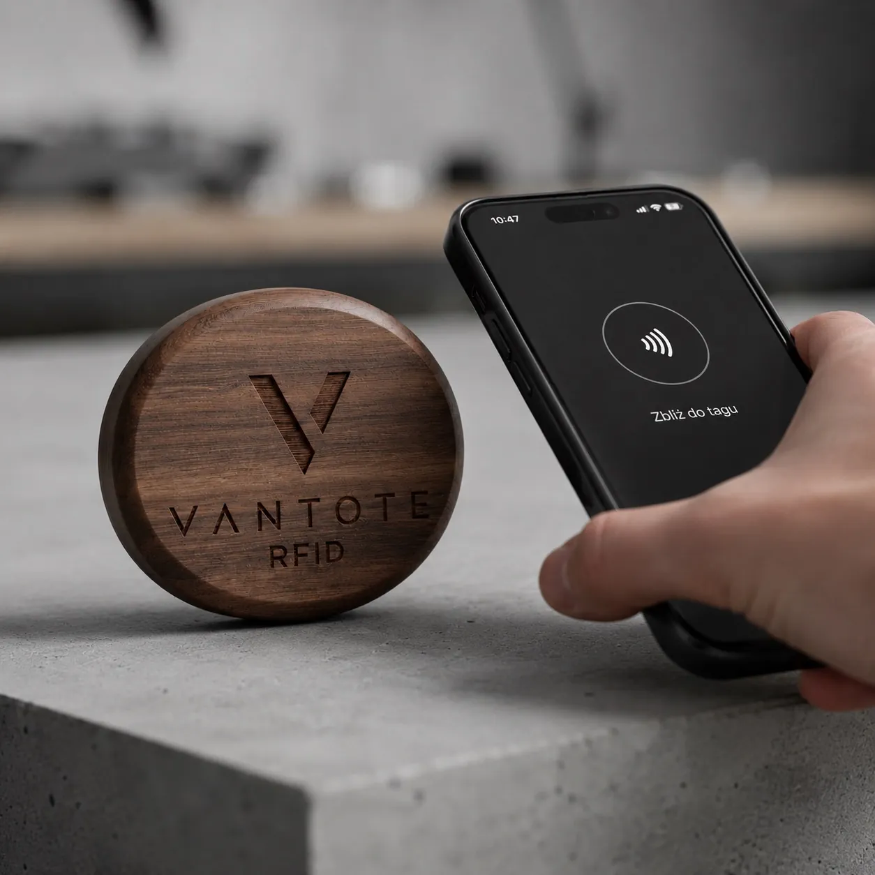 Telefon skanujący drewniany Vantag — ekran „Zbliż do Vantaga”